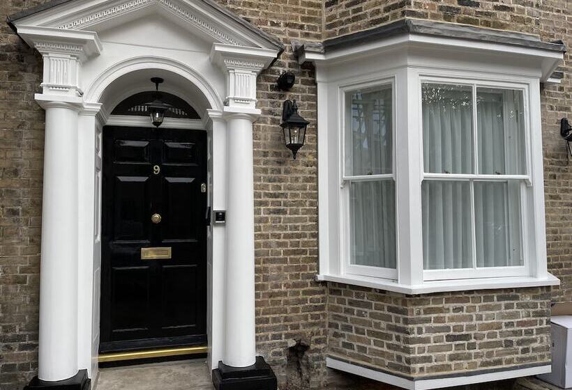 Old Town House By Ezestays, In The Heart Of The Old Town Margate