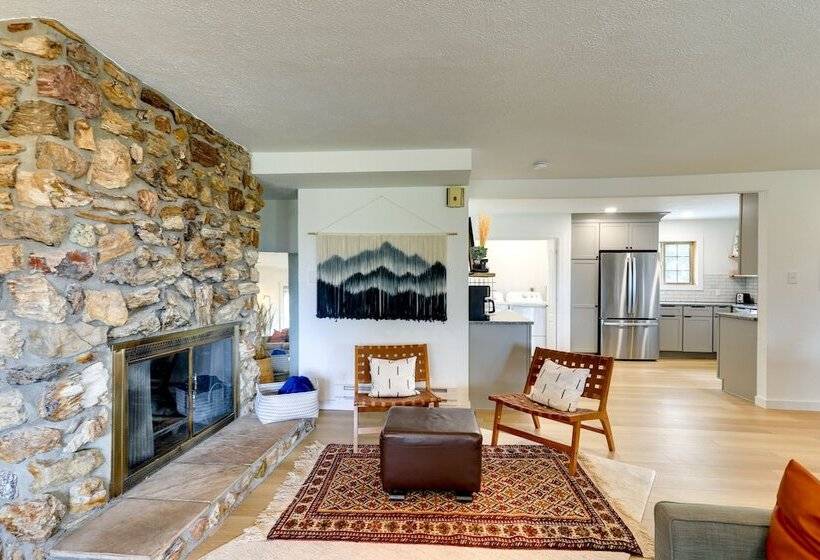 Pagosa Springs Cabin W/ Deck & Golf Course Views!