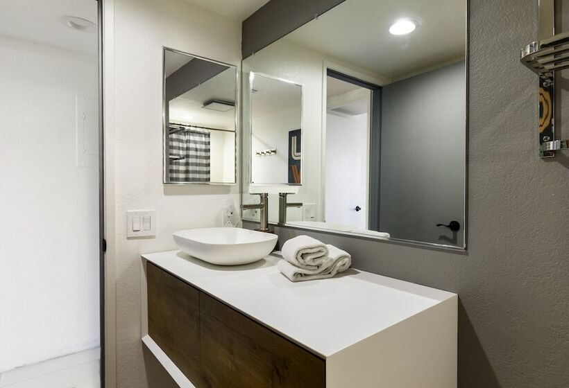 Panoramic Perfect W/ Amazing Views! 7 Day Min