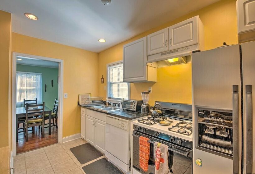 Pet Friendly Atlanta Home < 5 Mi To Downtown!