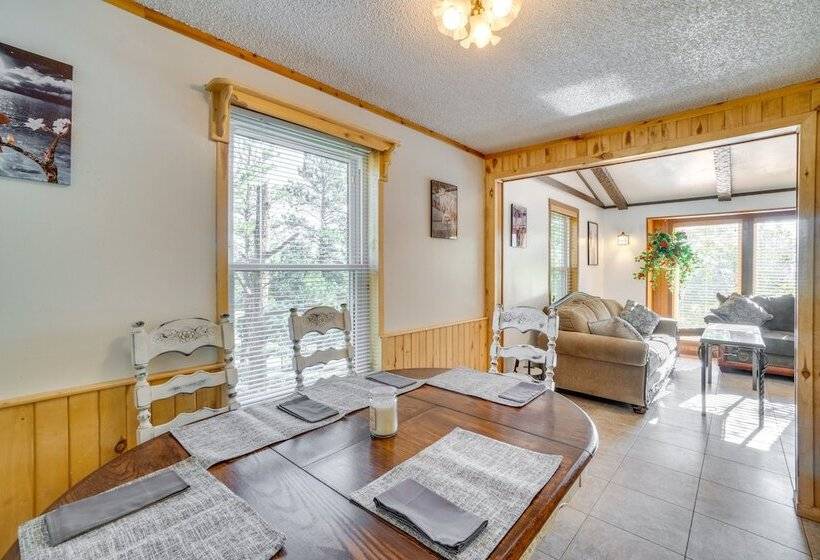 Peaceful Bailey Home Near Hiking, Kayaking & More!