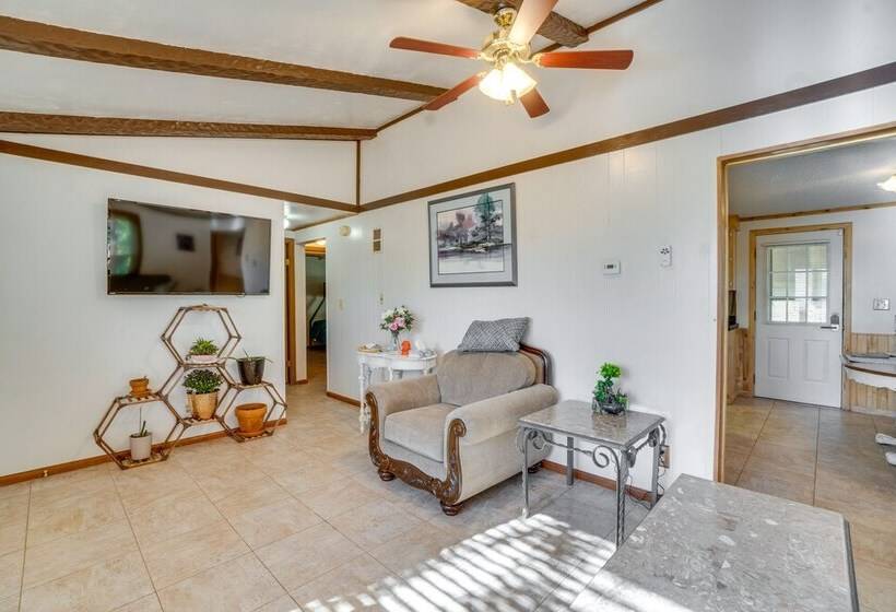 Peaceful Bailey Home Near Hiking, Kayaking & More!