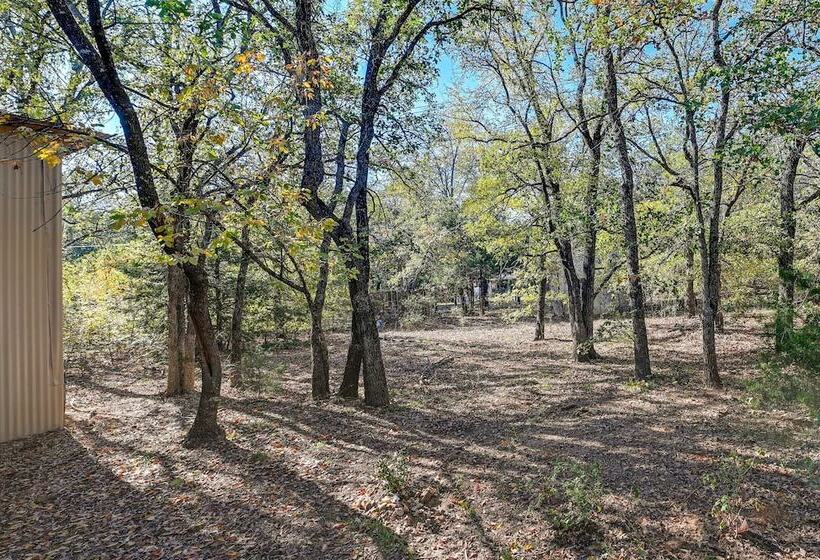 Peaceful Flower Mound Home W/ Patio On 4 Acres!