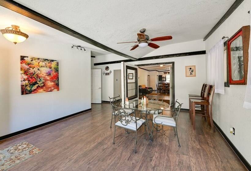 Peaceful Flower Mound Home W/ Patio On 4 Acres!