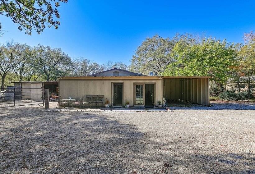 Peaceful Flower Mound Home W/ Patio On 4 Acres!