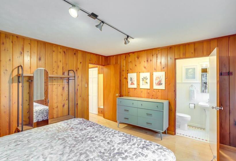 Peaceful New Buffalo Home: Walk To Lake Michigan!