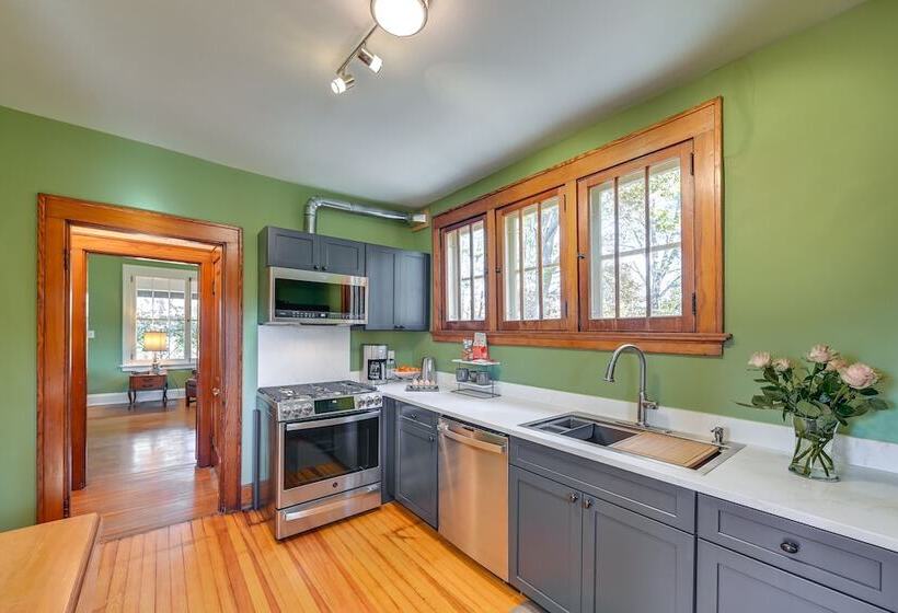 10 Mi To Downtown Cincinnati: Home W/ Fire Pit!