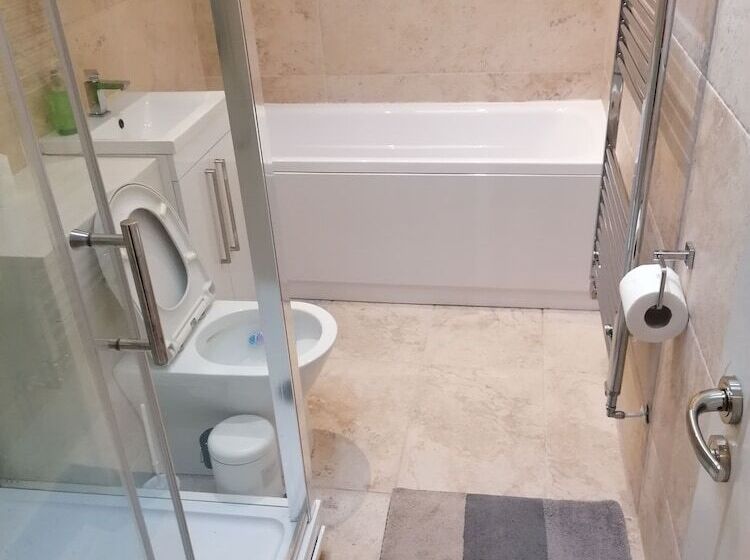 Пансион 92 Seaford Street