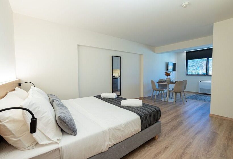 بنسيون Athens Airport Living Spaces