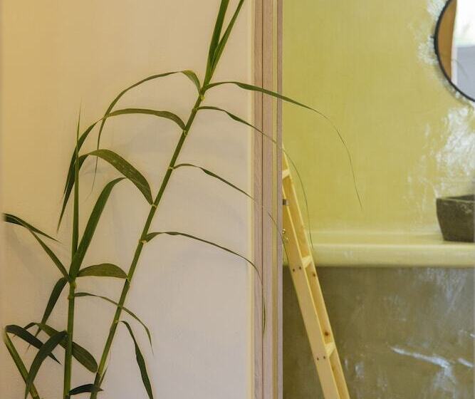 פנסיון Athiri Luxury Suites