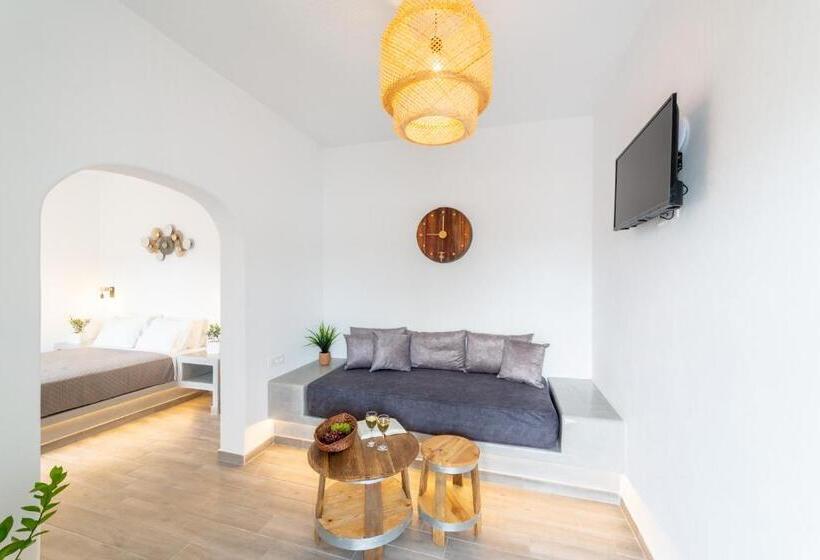 פנסיון Athiri Luxury Suites