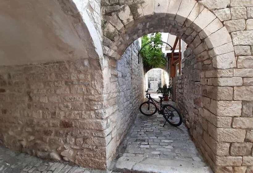 پانسیون Dragazzo Room