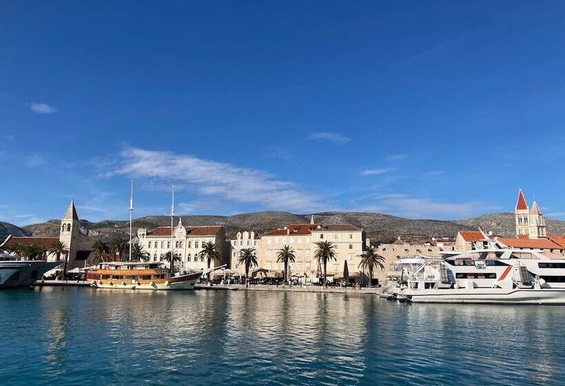 پانسیون Dragazzo Room