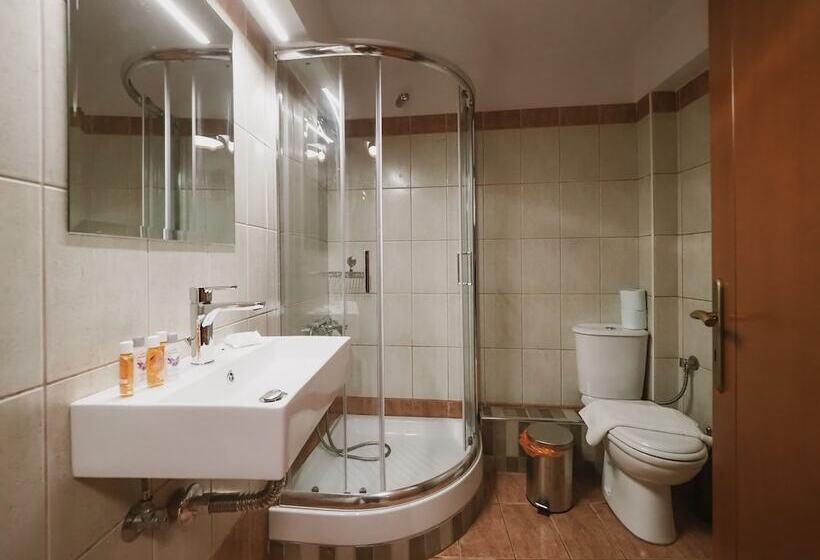 膳宿费 Elati Leisure  Suites & Apartments