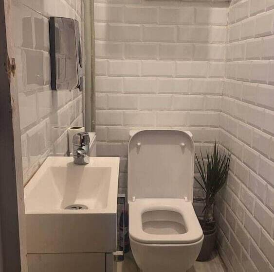 Пансион Holiday Plus New Castle