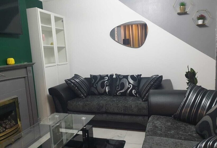 Пансион Holiday Plus New Castle