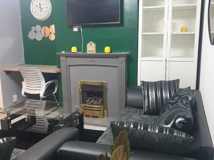 Пансион Holiday Plus New Castle