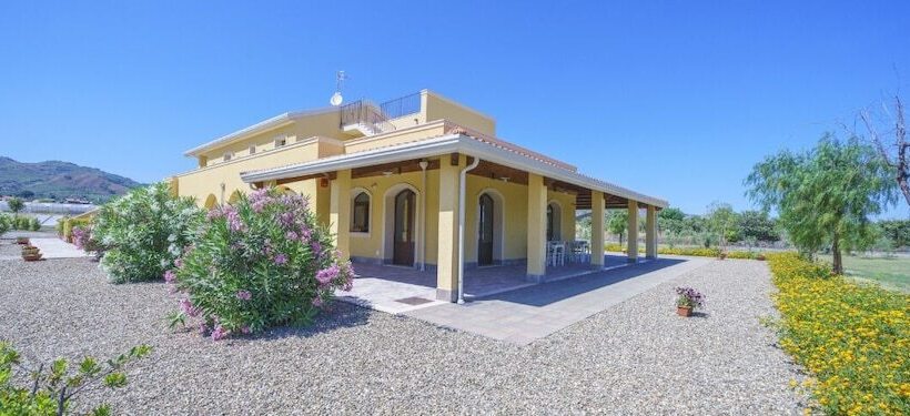 פנסיון Minissale Farm House