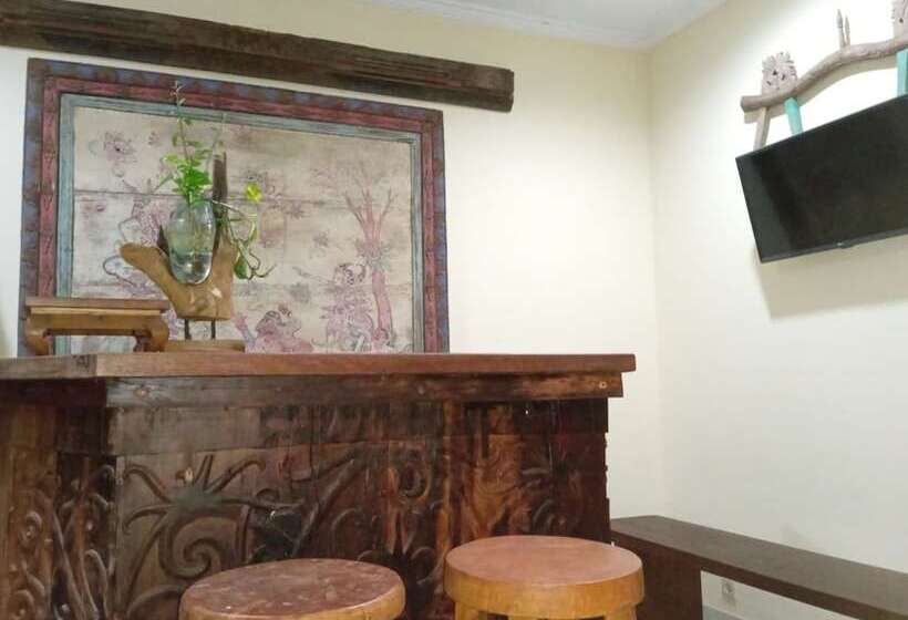 פנסיון Sari Gong Guest House, A Trishula Collection