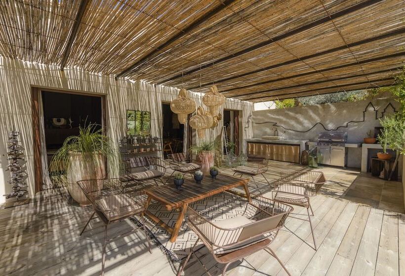 膳宿费 Terre De Maquis