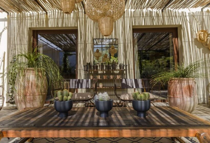 膳宿费 Terre De Maquis