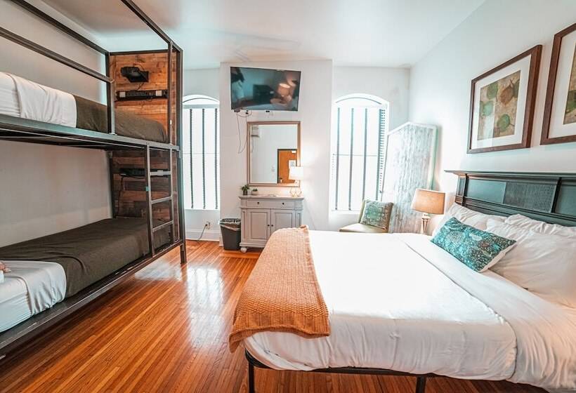 פנסיון The Heinsman Guest House