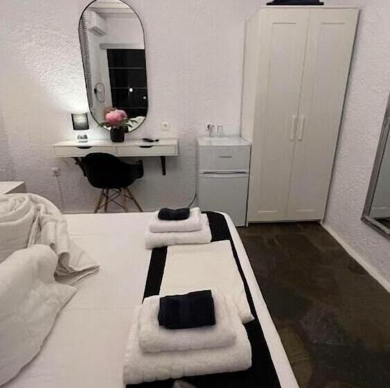 بنسيون Vougli View