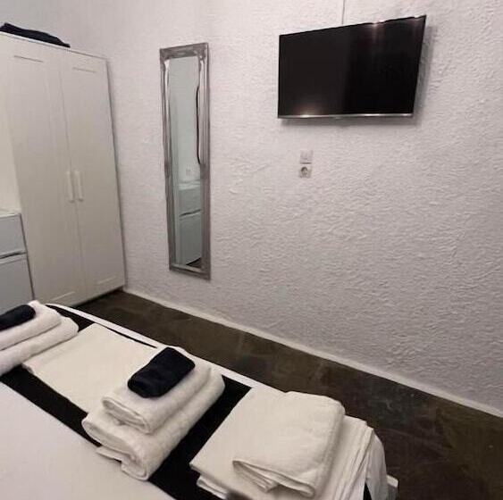 بنسيون Vougli View