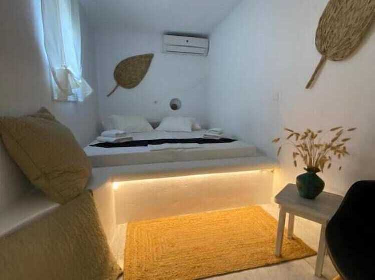 بنسيون Vougli View