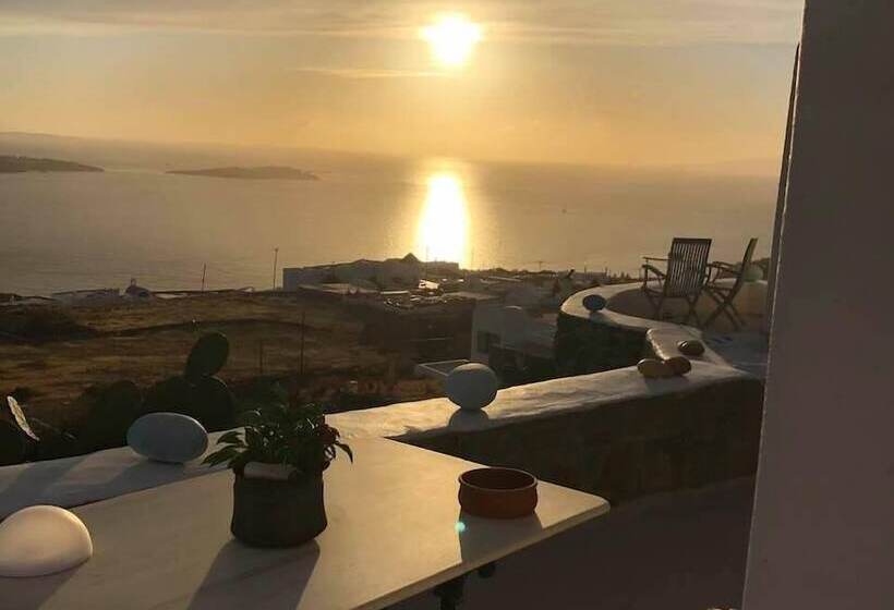 بنسيون Vougli View