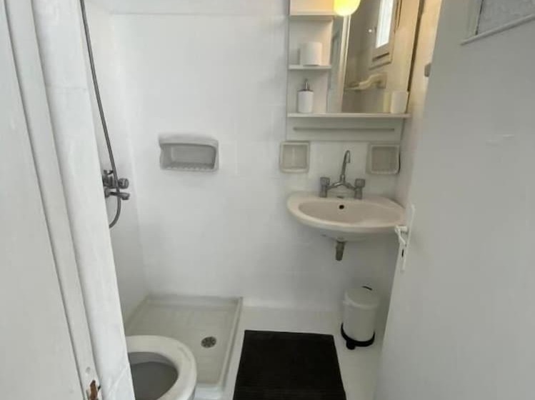 بنسيون Vougli View