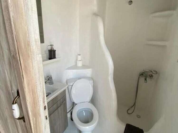 بنسيون Vougli View