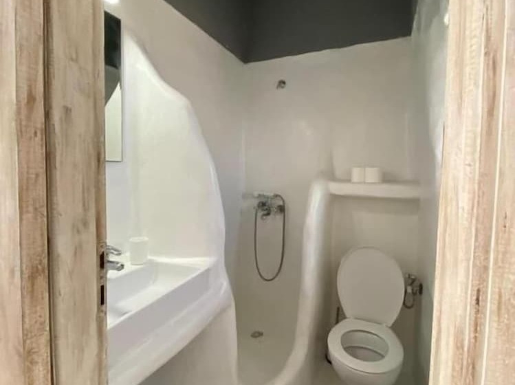 بنسيون Vougli View