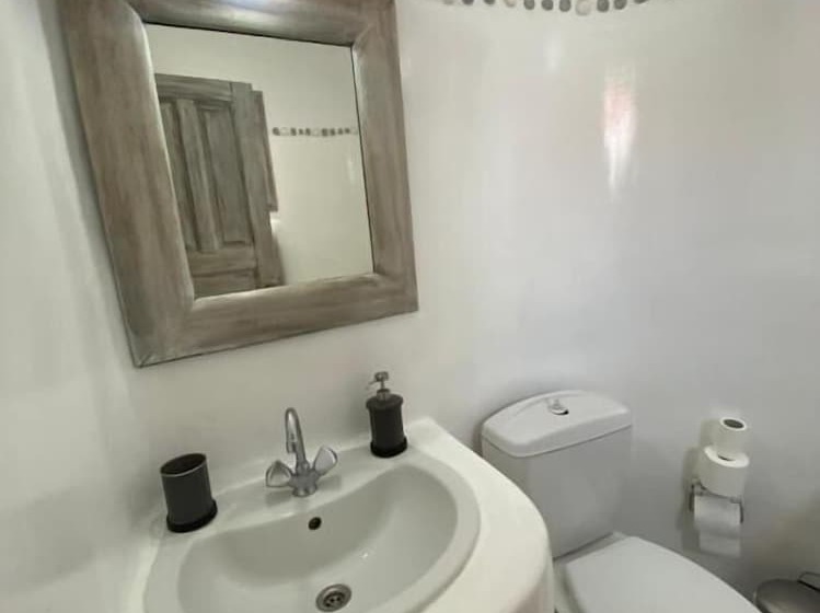 بنسيون Vougli View