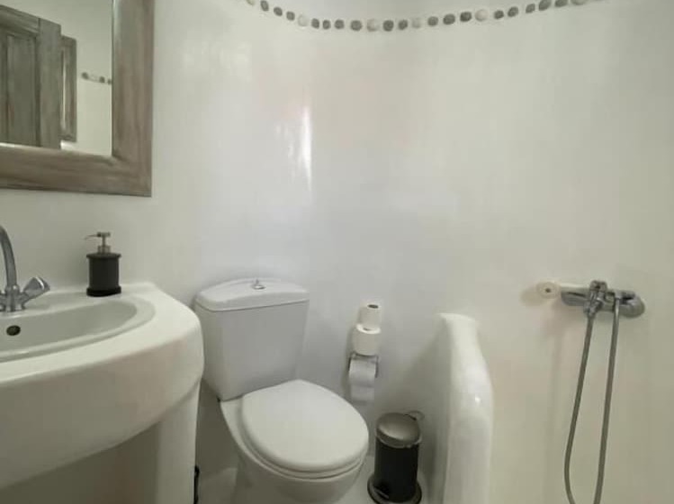 بنسيون Vougli View