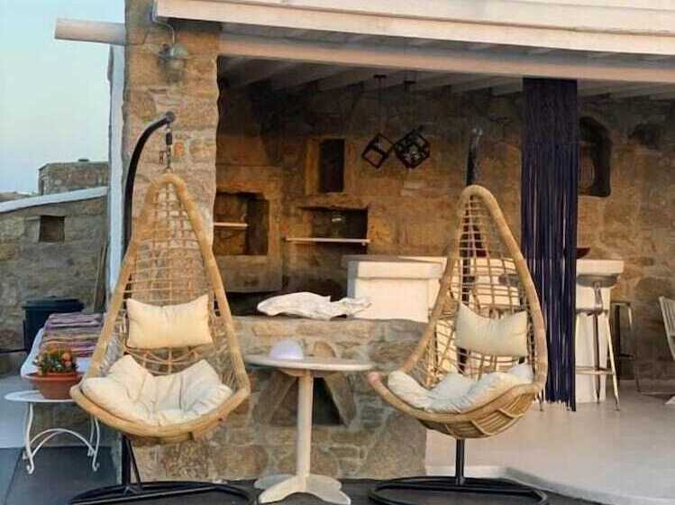 بنسيون Vougli View