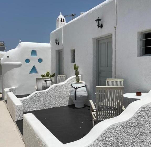 بنسيون Vougli View