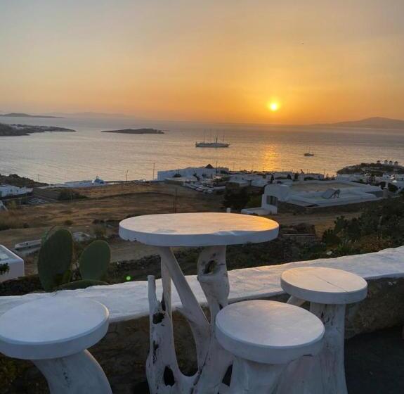 بنسيون Vougli View