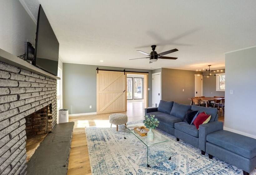 Pet Friendly Boone Home W/ Scenic Mountain Views!