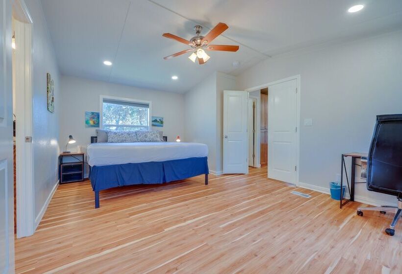 Pet Friendly Canyon Lake Home ~ 3 Mi To Water!