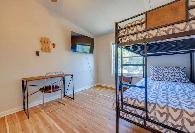 Pet Friendly Canyon Lake Home ~ 3 Mi To Water!