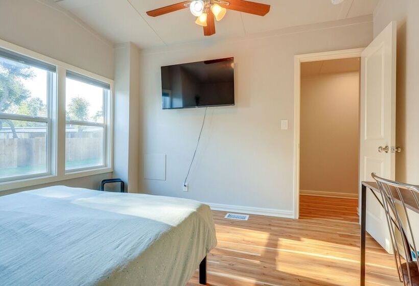 Pet Friendly Canyon Lake Home ~ 3 Mi To Water!