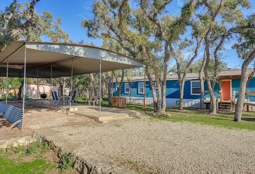 Pet Friendly Canyon Lake Home ~ 3 Mi To Water!