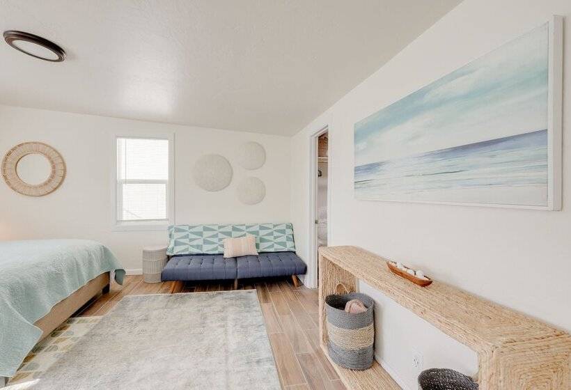Pet Friendly Cayucos Home: Walk To Public Beach!