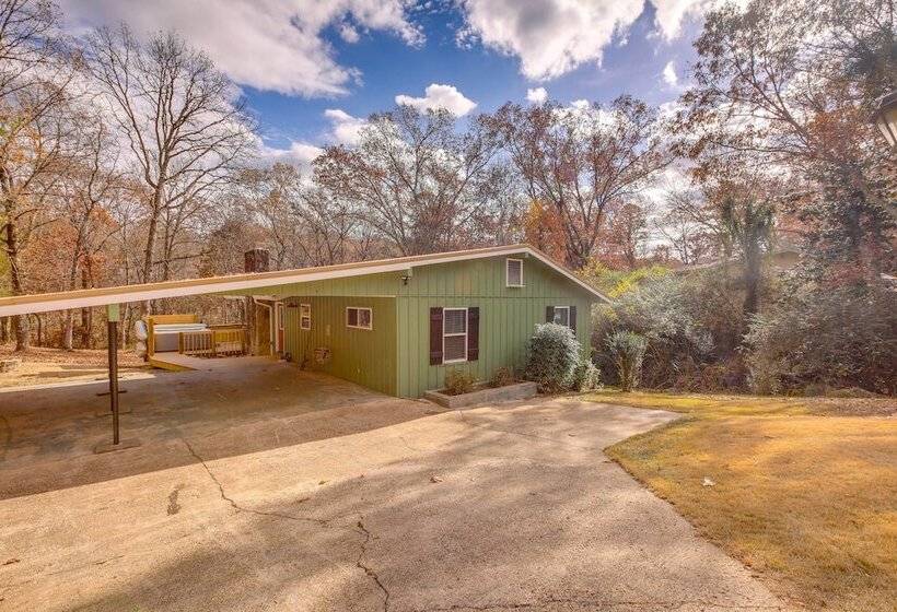 Pet Friendly Chattanooga Cabin W/ Hot Tub & Kayaks