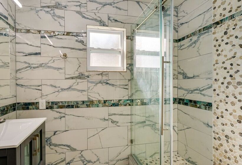 Pet Friendly Englewood Home   4 Mi To Beach!