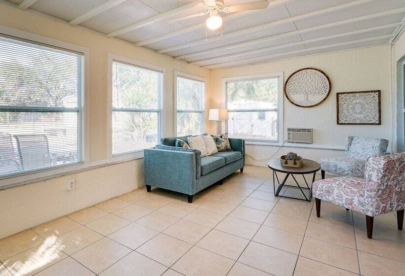 Pet Friendly Englewood Home   4 Mi To Beach!