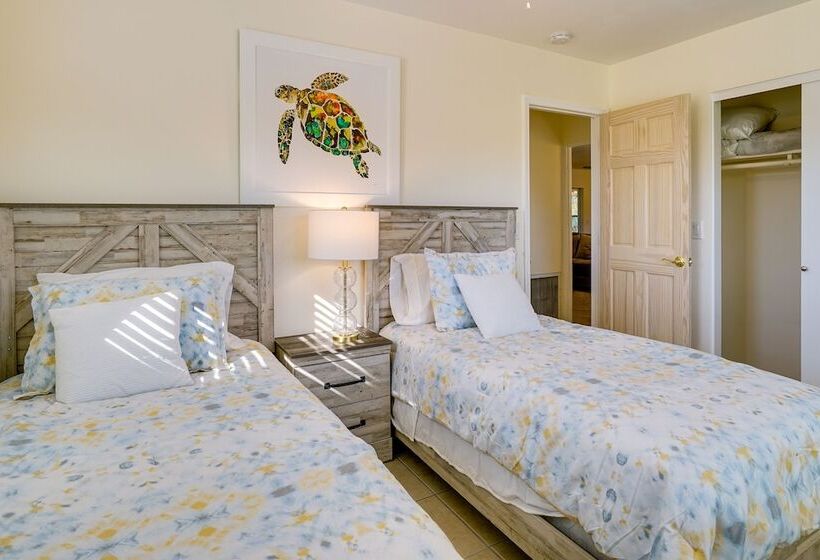 Pet Friendly Englewood Home   4 Mi To Beach!