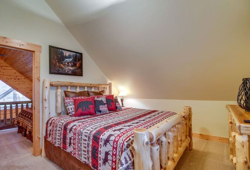 Pet Friendly Garrison Retreat W/ Gas Fireplace!