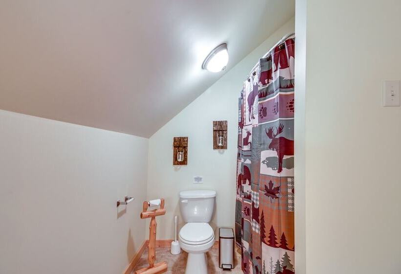 Pet Friendly Garrison Retreat W/ Gas Fireplace!